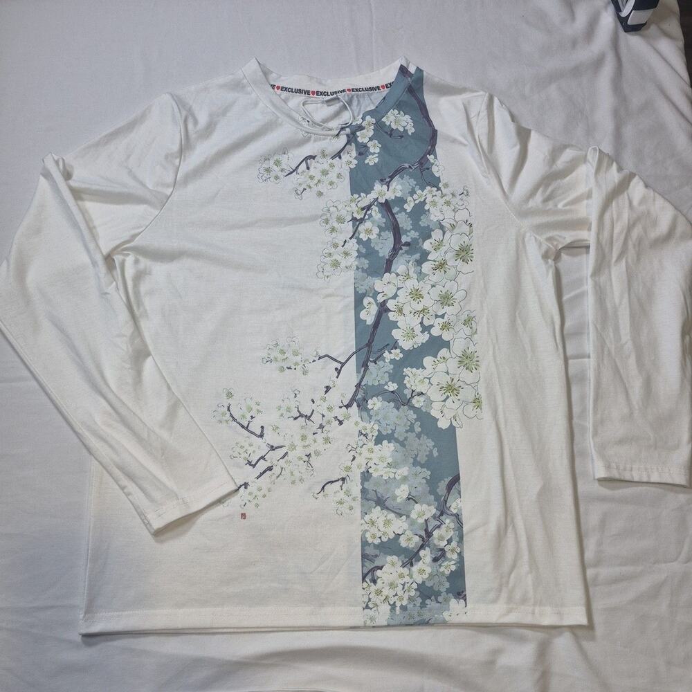 Exclusive Heart White, Floral, Long Sleeve Shirt, Size Large, Stretchy, Soft.